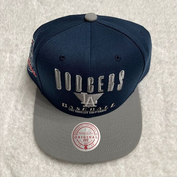 LA Dodgers Mitchell & Ness 60 Year Snapback Limited Edition Cap - Picture 2 of 3